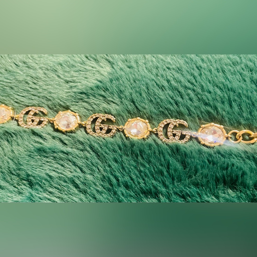 Gucci Gold and Pink Bracelet - Picture 4 of 10